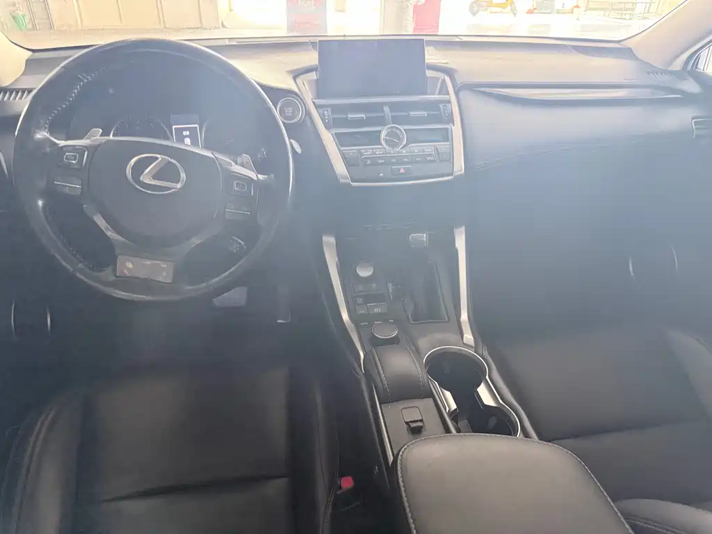 Lexus NX 2015 200t AWD F Sport