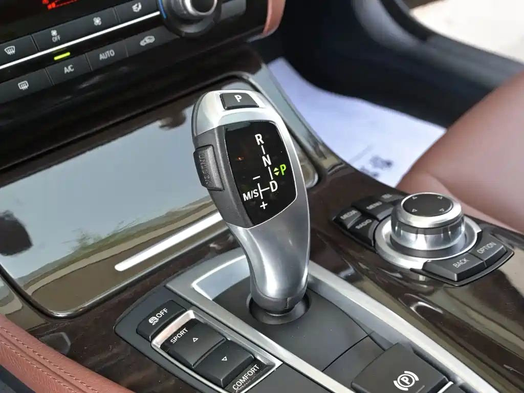 BMW 5 Series 2017 525Li Leading Edition