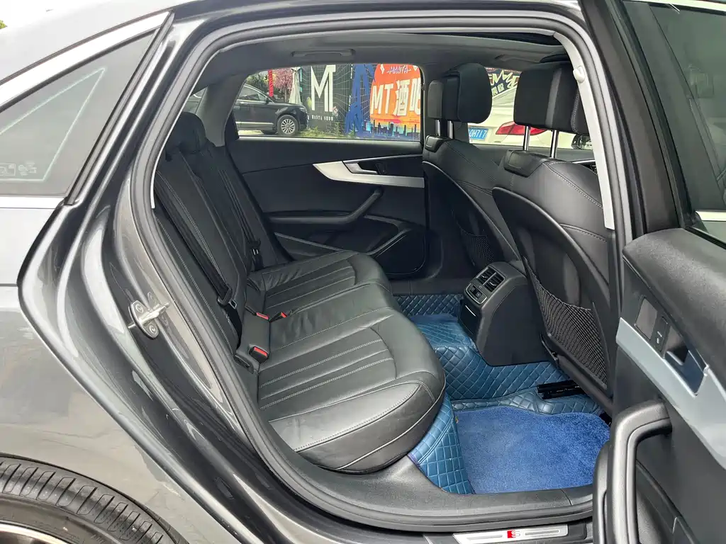 Audi A4L 2020 40 TFSI Luxury Dynamic