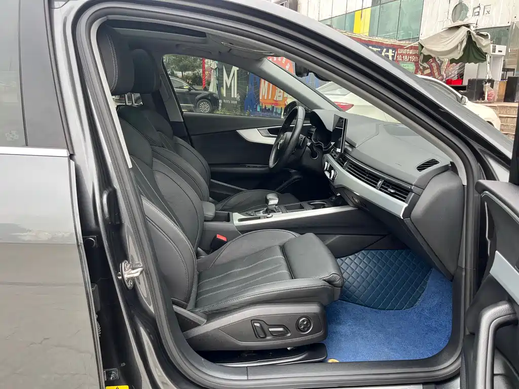 Audi A4L 2020 40 TFSI Luxury Dynamic