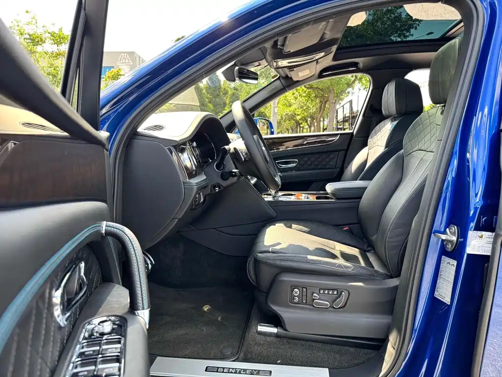 Bentayga 2016 6.0T Standard Edition