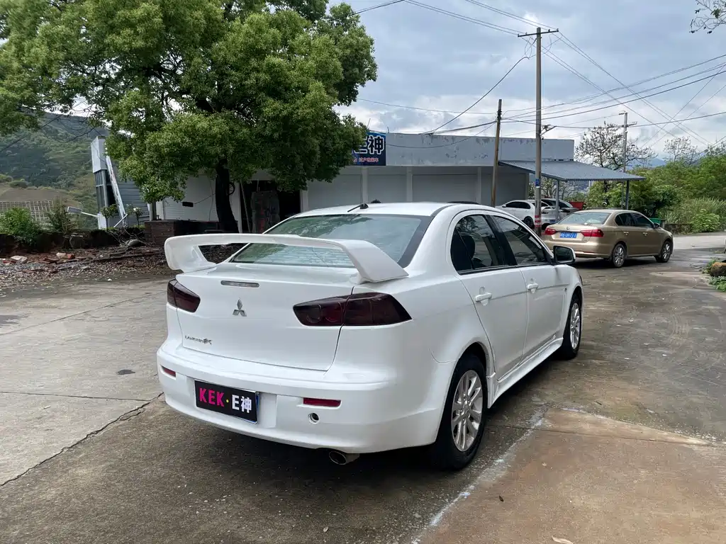 Mitsubishi Lancer EX 2010