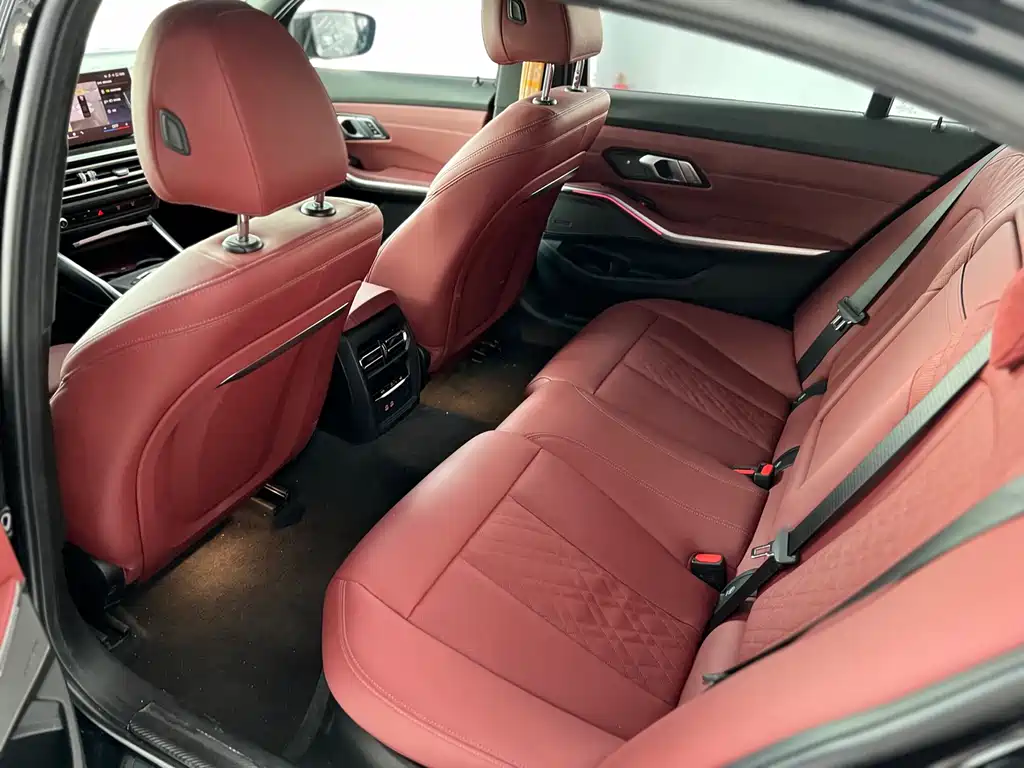 BMW 3 Series 2023 330Li M Sport Night Edition - фото 5