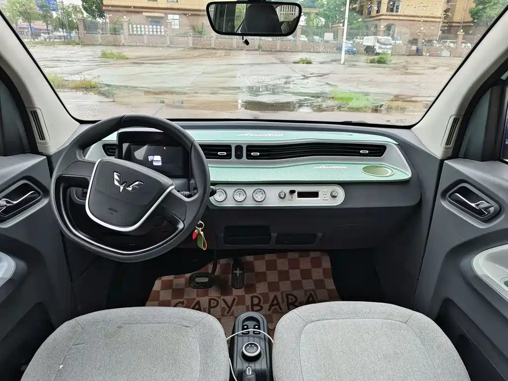 Hongguang MINI EV 2021 Macaron Premium Edition LFP