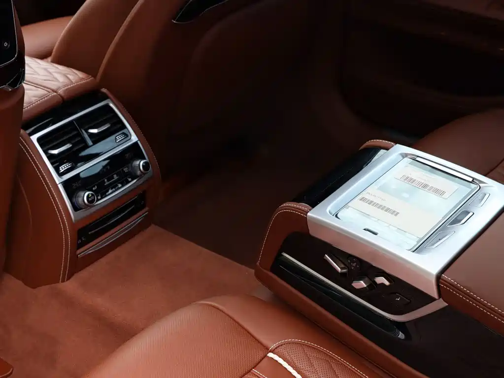 BMW 7 Series 2022 740Li xDrive Executive Edition M Sport Package - фото 18