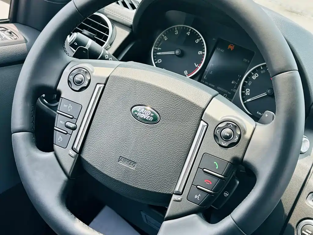 Land Rover Discovery 2016 3.0 SC V6 HSE