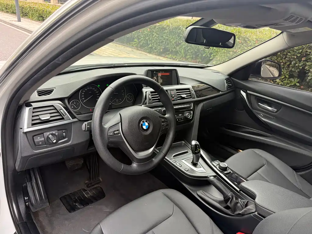 BMW 3 Series 2017 model 320Li Fashion