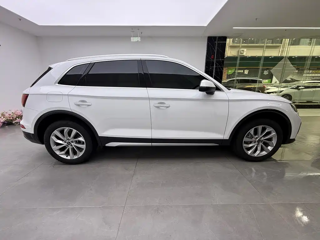 Audi Q5L 2023 40 TFSI Luxury Elegant