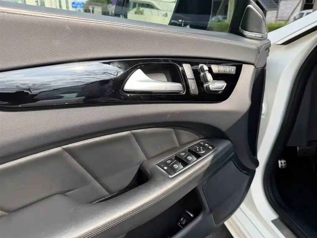 Mercedes-Benz CLS 63 AMG 4MATIC