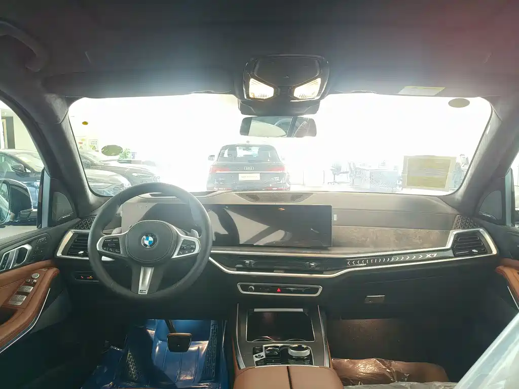 BMW X7 2024 xDrive40i Premium M Sport Package