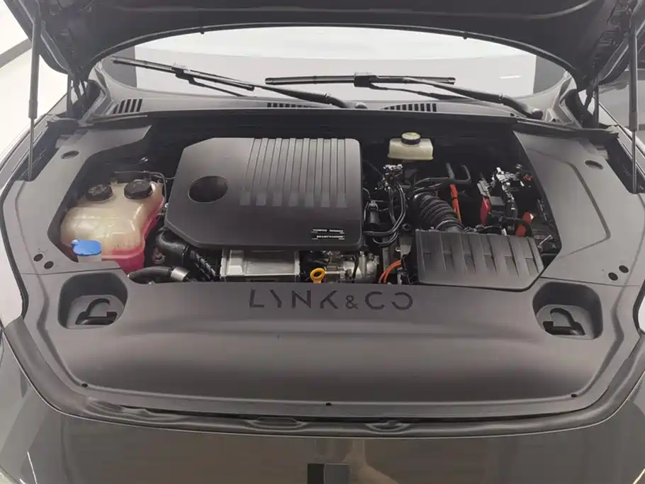 Lynk & Co 07 EM-P 2024 EM-P 126 Long Range Halo