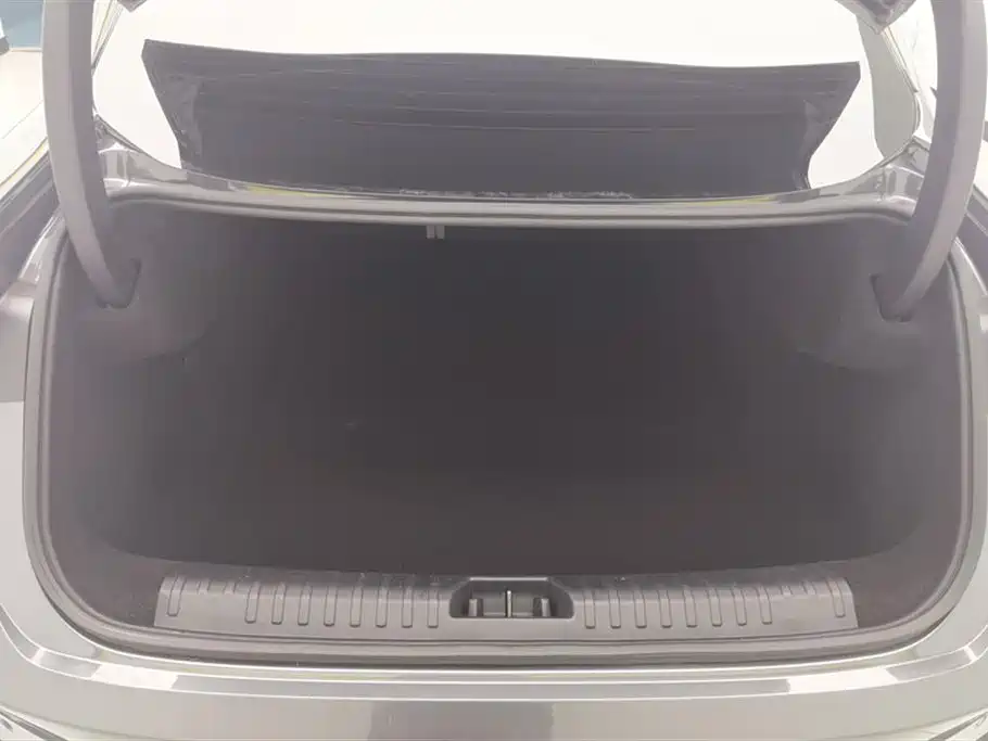 Lynk & Co 07 EM-P 2024 EM-P 126 Long Range Halo