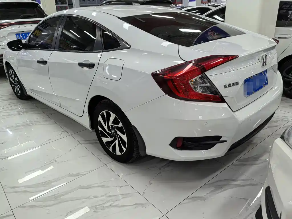 Civic 2016 220TURBO CVT Luxury Edition