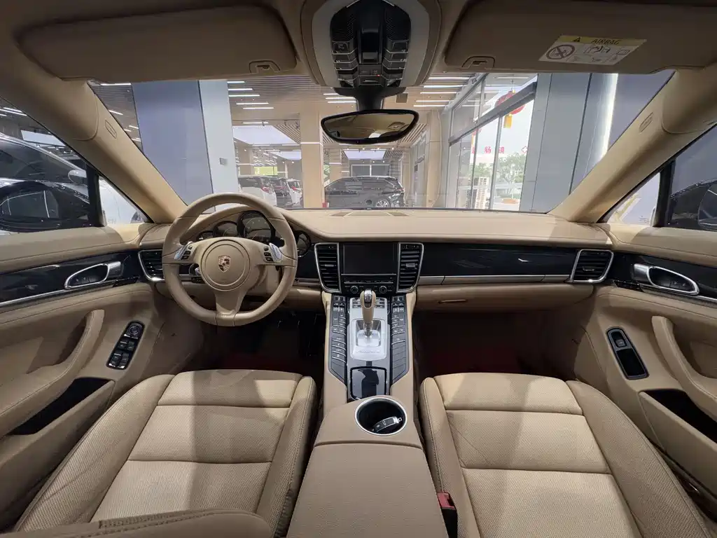 Porsche Panamera 2014 3.0T