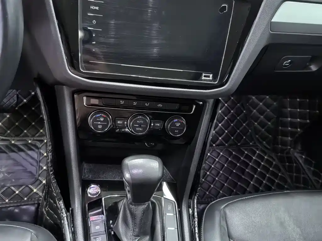 Volkswagen Tiguan L 2019 330TSI Automatic FWD Panoramic Comfort Edition China VI