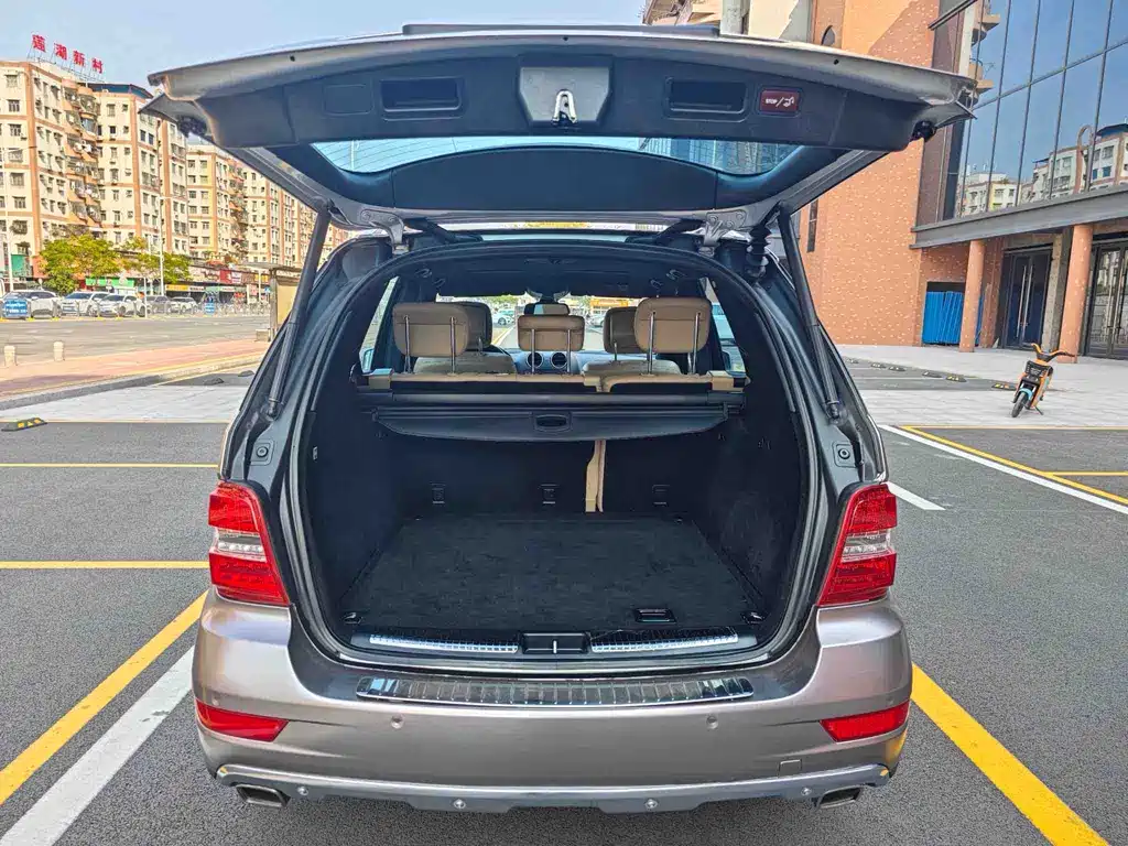 Mercedes-Benz M-Class 2010 ML 350 4MATIC Luxury Special Edition
