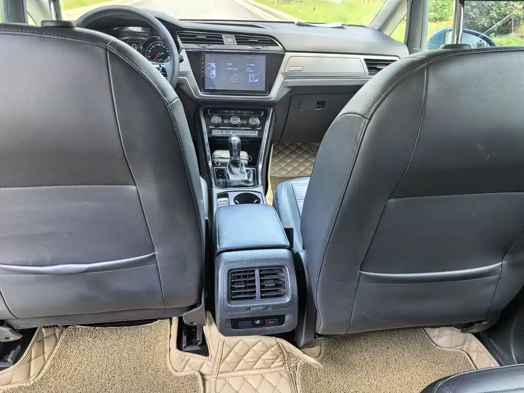 Volkswagen Touran L 2016 280TSI DSG Comfort Edition