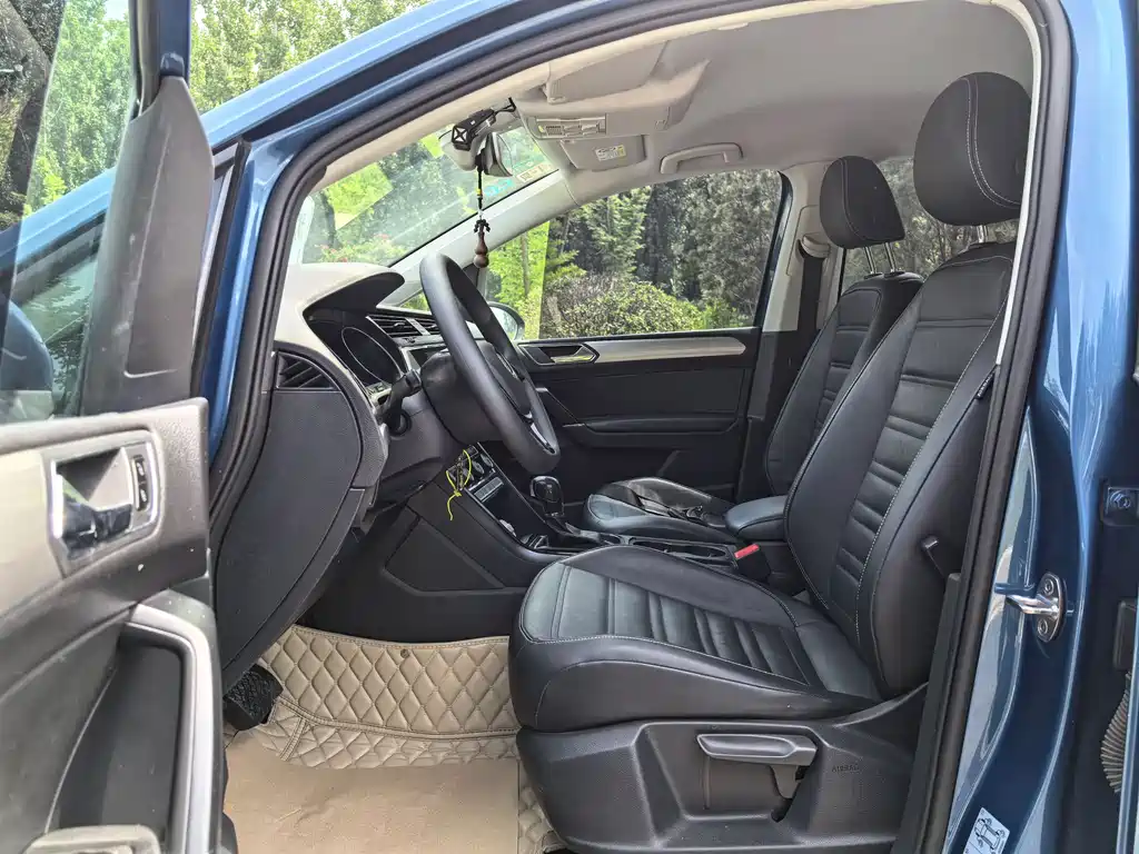 Volkswagen Touran L 2016 280TSI DSG Comfort Edition