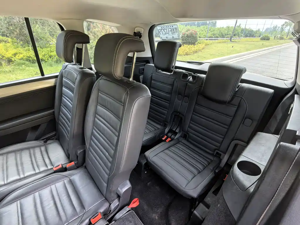 Volkswagen Touran L 2016 280TSI DSG Comfort Edition