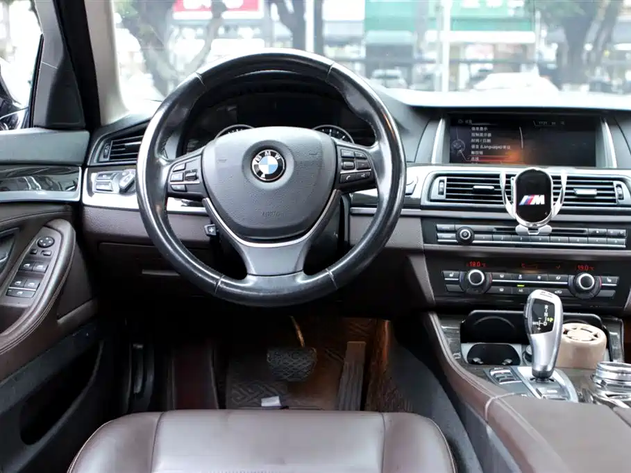 BMW 5 Series 2014 525Li Luxury Design Package - фото 14