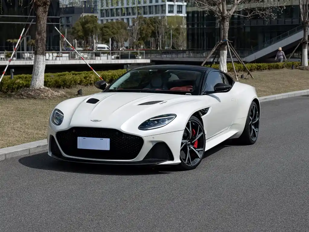 Aston Martin DBS Superleggera V12 Coupe