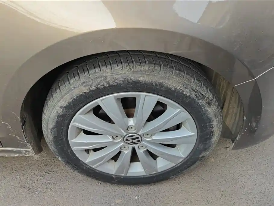 Volkswagen Sagitar 2014 Facelift 1.6L Automatic Comfort Edition
