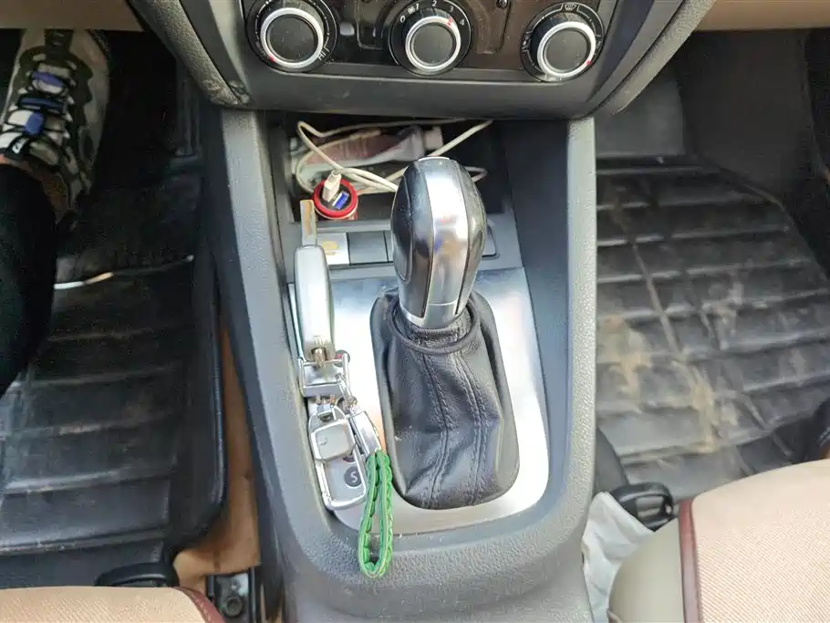 Volkswagen Sagitar 2014 Facelift 1.6L Automatic Comfort Edition