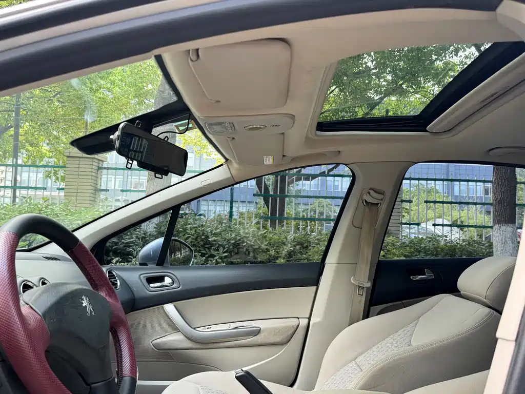 Peugeot 408 2010 2.0L Automatic Premium Edition