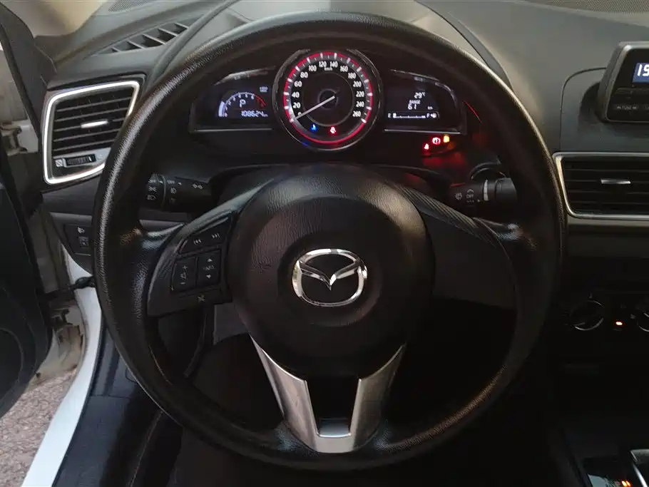 Mazda 3 Axela