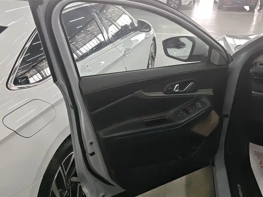 Exeed Lingyun 2021 400T FWD Xingrui PRO