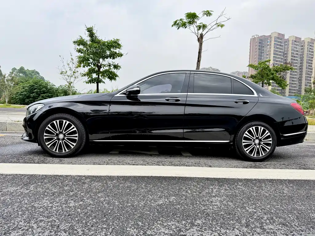 Mercedes-Benz C-Class 2015 Facelift C 200 L