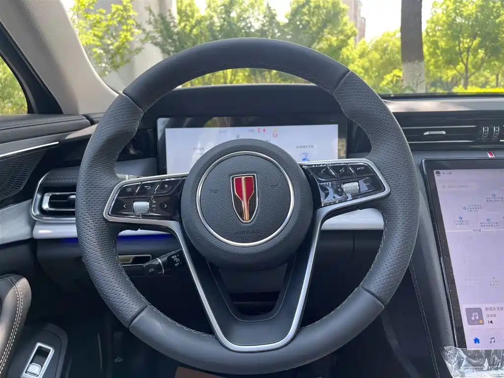 Hongqi H5 2025 2.0T Automatic Qichang Edition