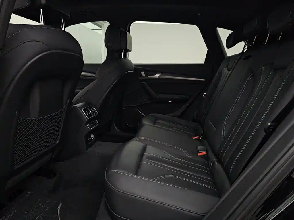 Audi Q5L 2023 40 TFSI Luxury Dynamic