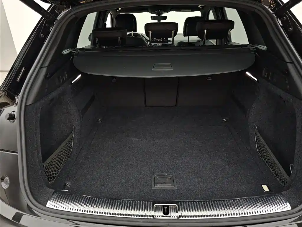 Audi Q5L 2023 40 TFSI Luxury Dynamic