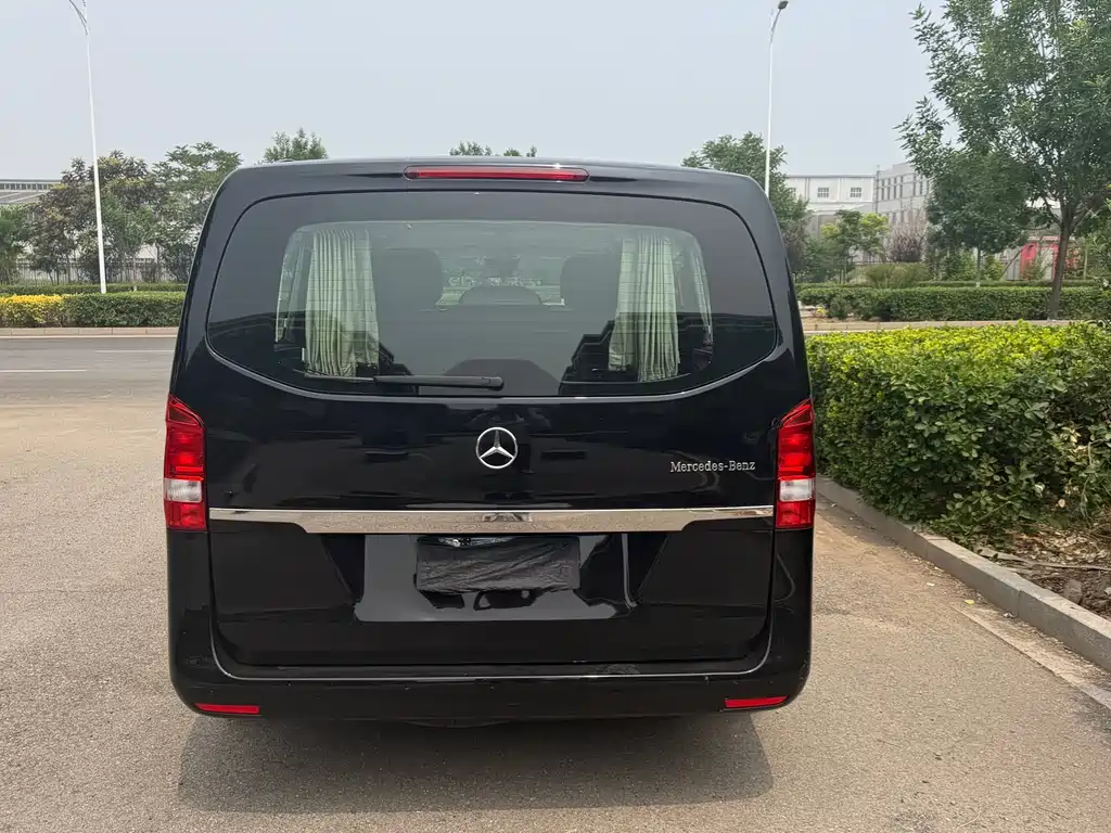 Mercedes-Benz Vito 2018 2.0T Elite Edition 7-Seater China V