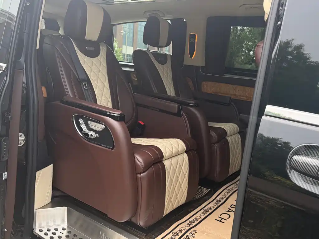 Mercedes-Benz Vito 2018 2.0T Elite Edition 7-Seater China V