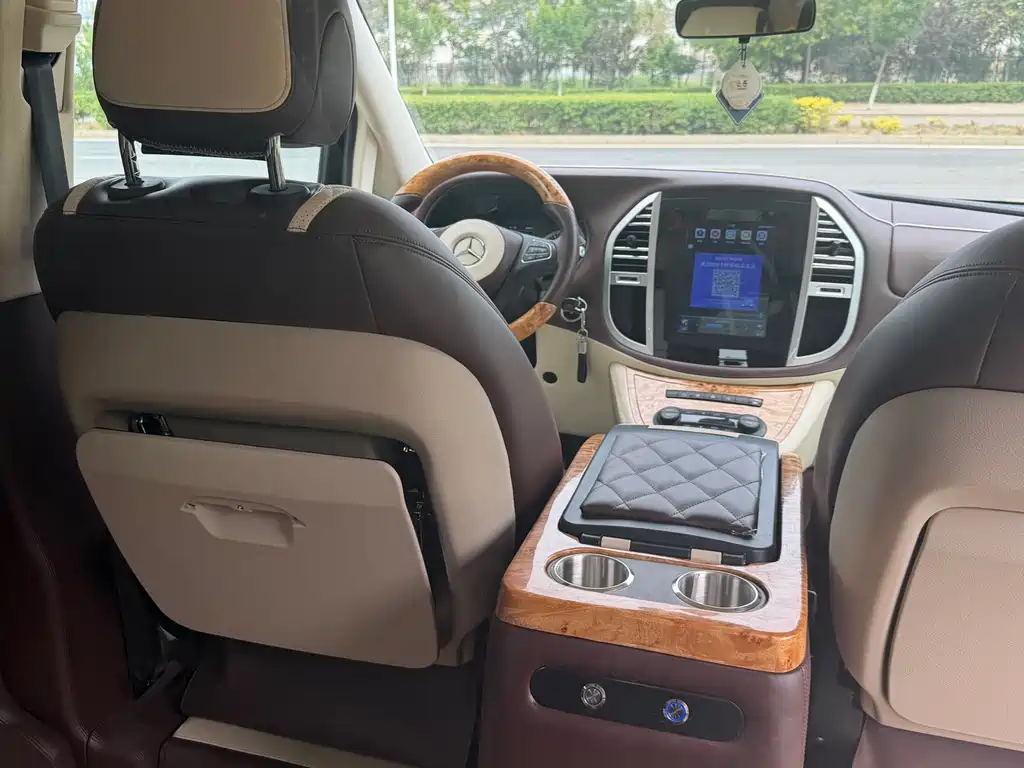 Mercedes-Benz Vito 2018 2.0T Elite Edition 7-Seater China V