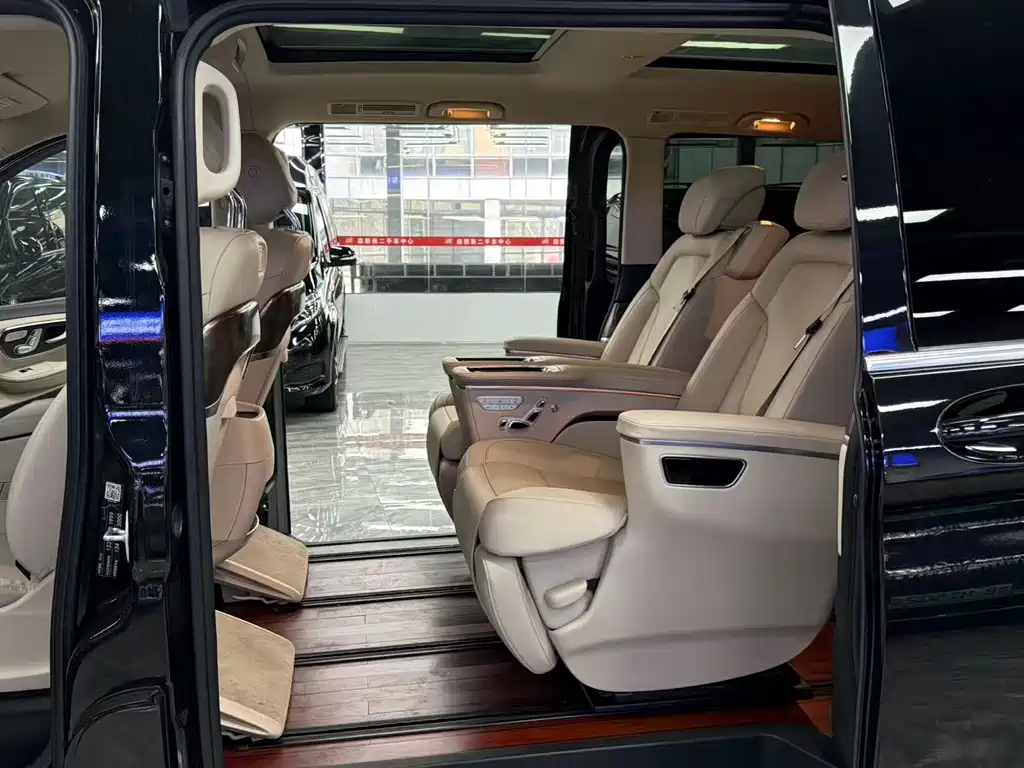 Mercedes-Benz V-Class 2021 V 260 Luxury Edition