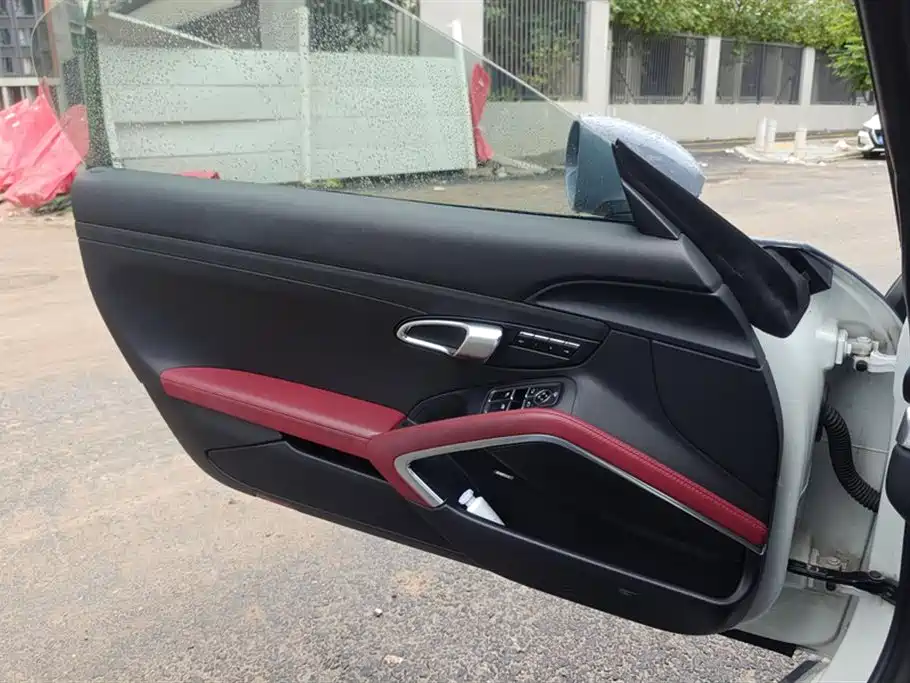 Porsche 718 Boxster 2.0T