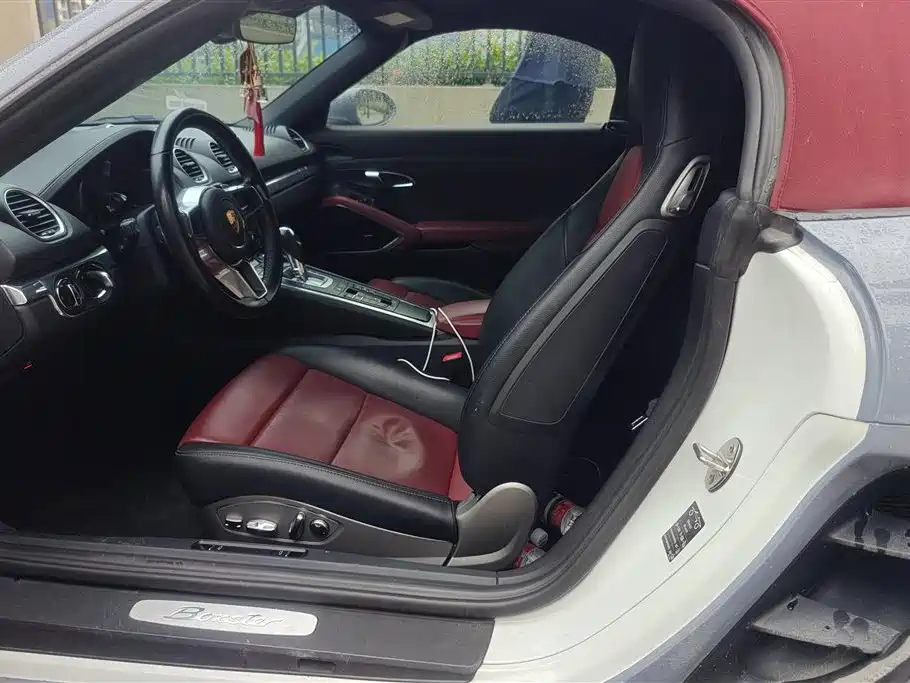 Porsche 718 Boxster 2.0T