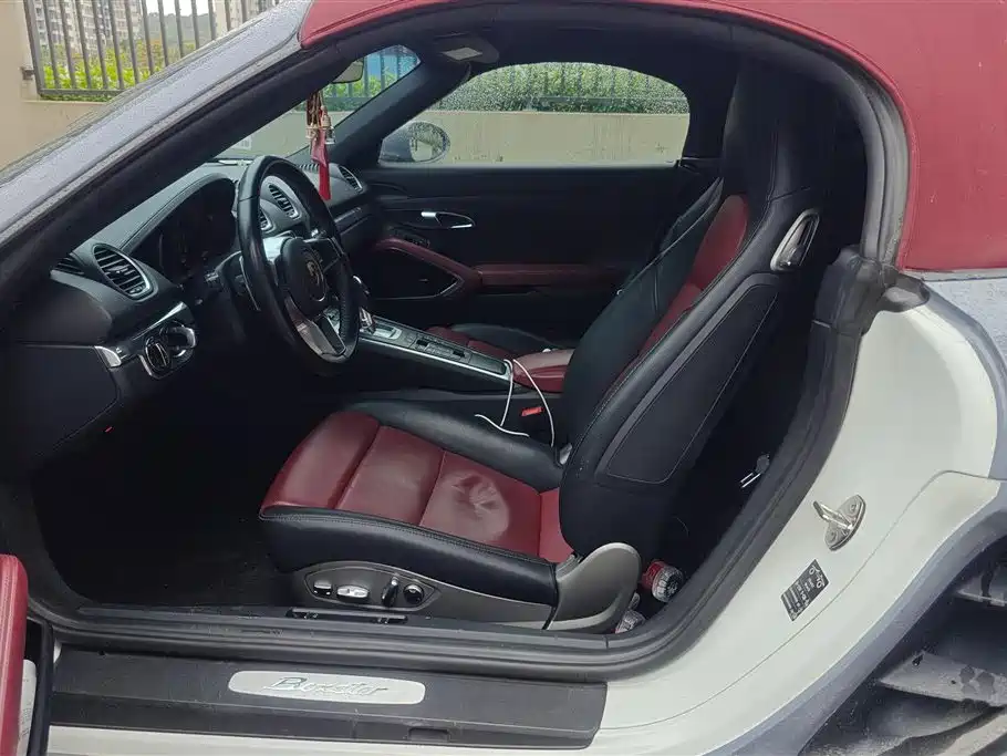 Porsche 718 Boxster 2.0T