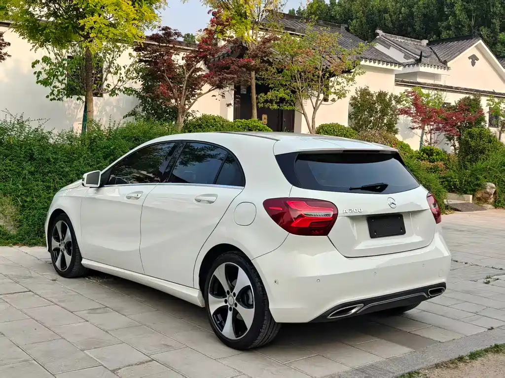 Mercedes-Benz A-Class (Import) 2016 A 200 Fashion Edition