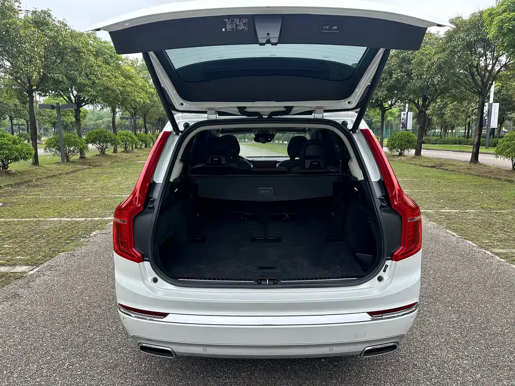Volvo XC90 2020 T6 Momentum Luxury 7-Seater