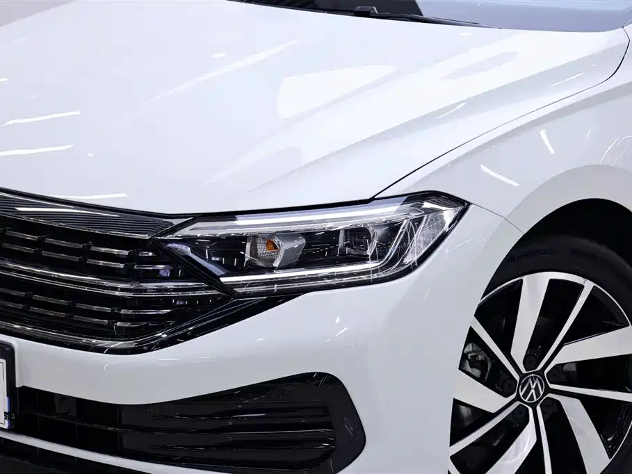 Volkswagen Sagitar 2025 Facelift 300TSI DSG Beyond Edition