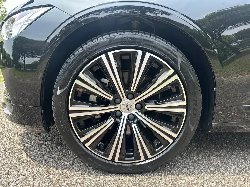 Volvo S90 2024 B5 Zhiyuan Luxury Edition