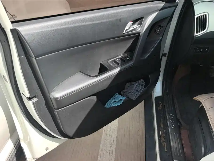 2015 Hyundai ix25 1.6L Automatic 2WD GLS