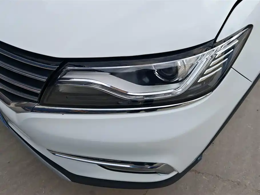 Roewe RX5 2016