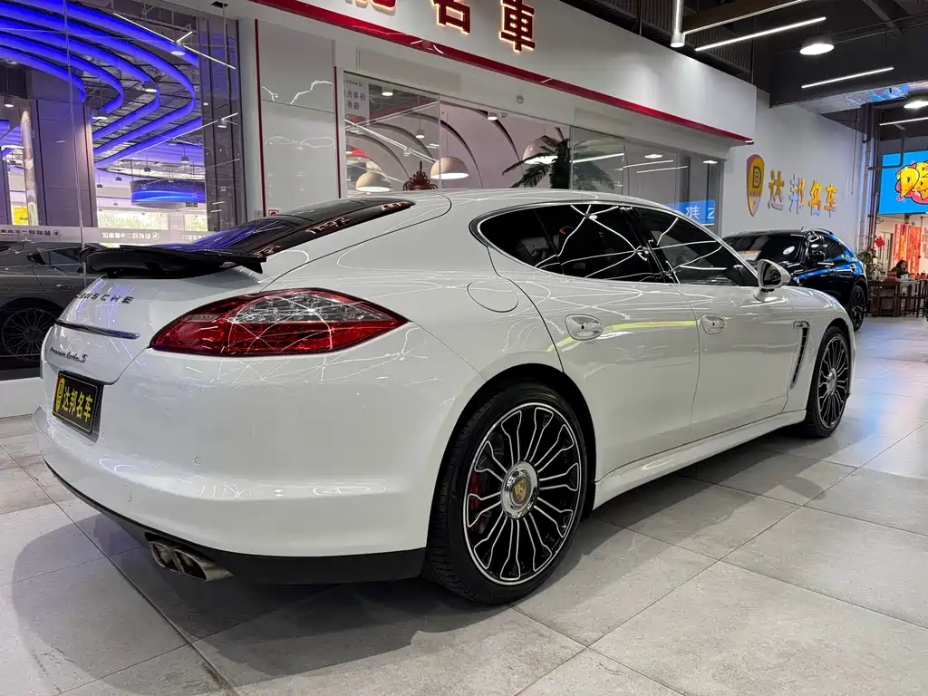 Porsche Panamera 2010 Panamera Turbo 4.8T