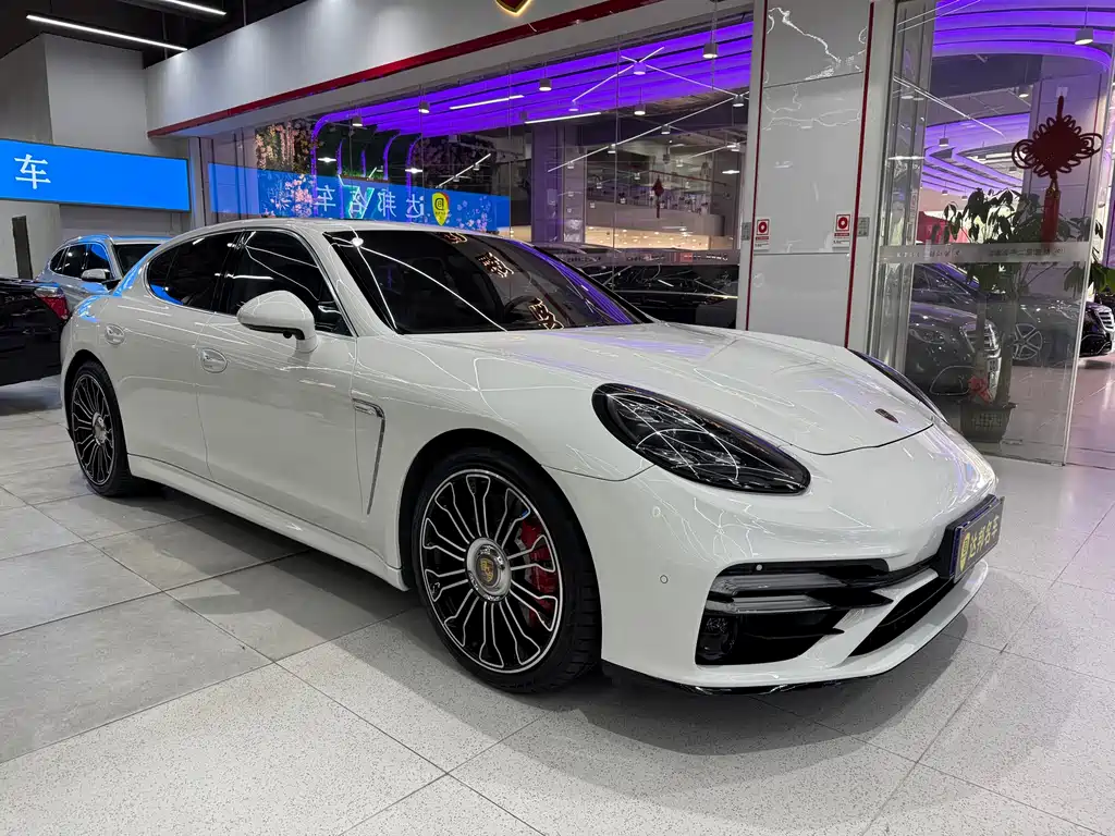 Porsche Panamera 2010 Panamera Turbo 4.8T