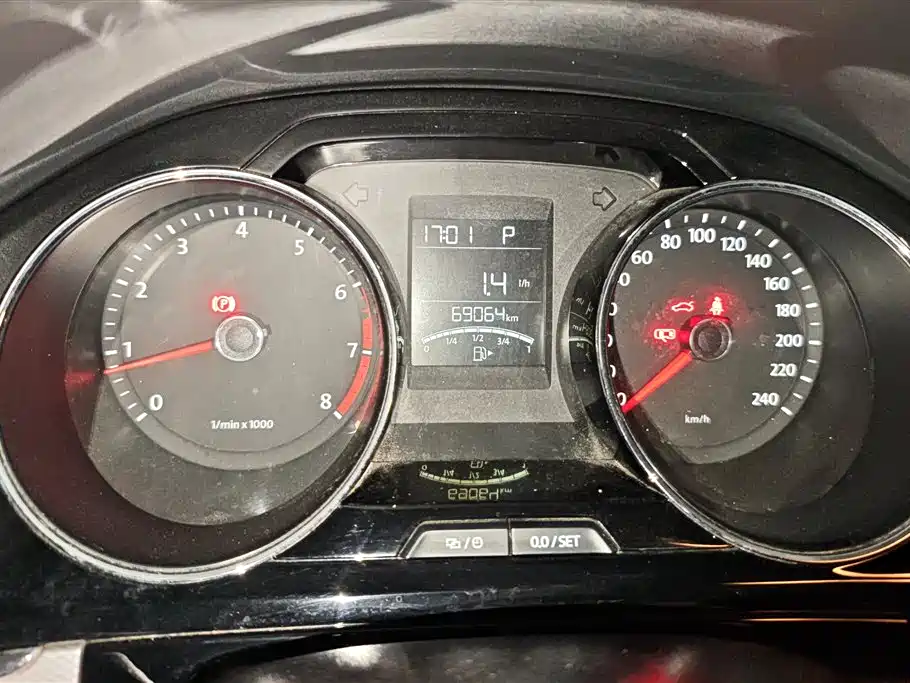 Bora 2014 1.4TSI Automatic Sportline